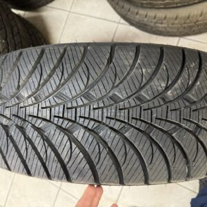 235/55R17 GOODYEAR ULTRA GRIP – WINTER – SINGLE TIRE
